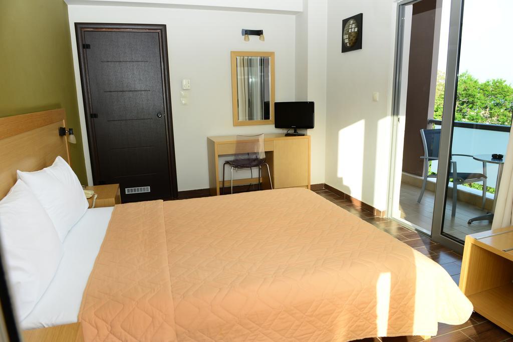 Ionion Hotel Kyparissia Room photo