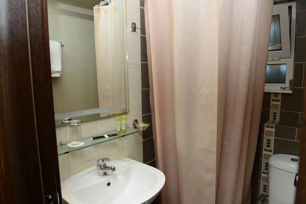 Ionion Hotel Kyparissia Exterior photo