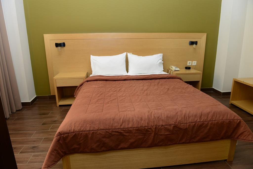 Ionion Hotel Kyparissia Exterior photo
