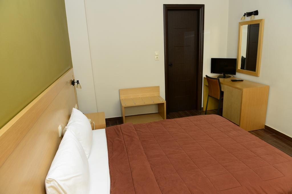 Ionion Hotel Kyparissia Exterior photo