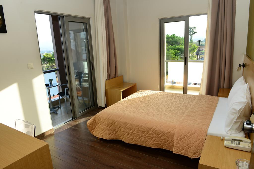 Ionion Hotel Kyparissia Room photo