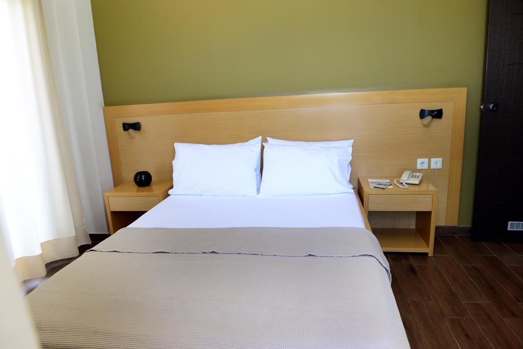 Ionion Hotel Kyparissia Room photo